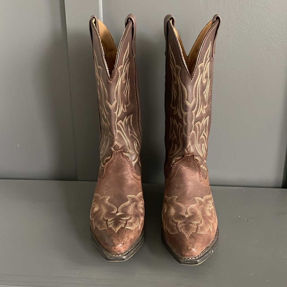Laredo Cowgirl Boots- women’s size 9